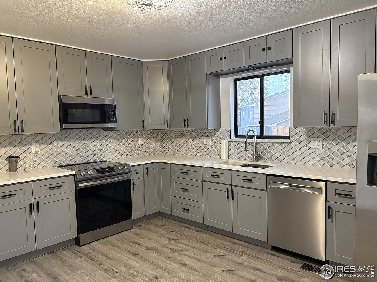 Listing photo of 1424 40th Ave