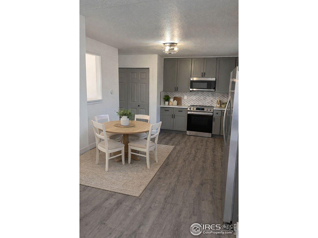 Listing photo of 1424 40th Ave