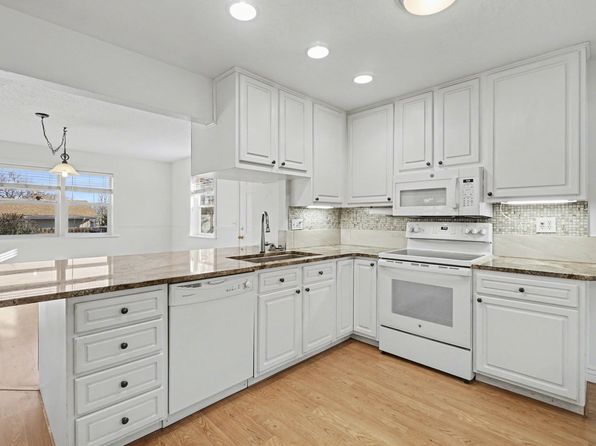 Listing photo of 3711 W 7th St Rd